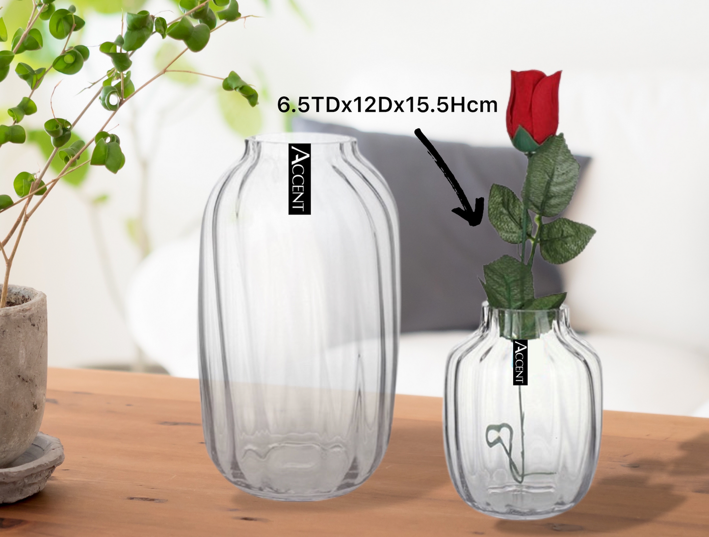 GLASS RIPPLED BUD VASE 8.7TDx16.6Dx30.3cmH