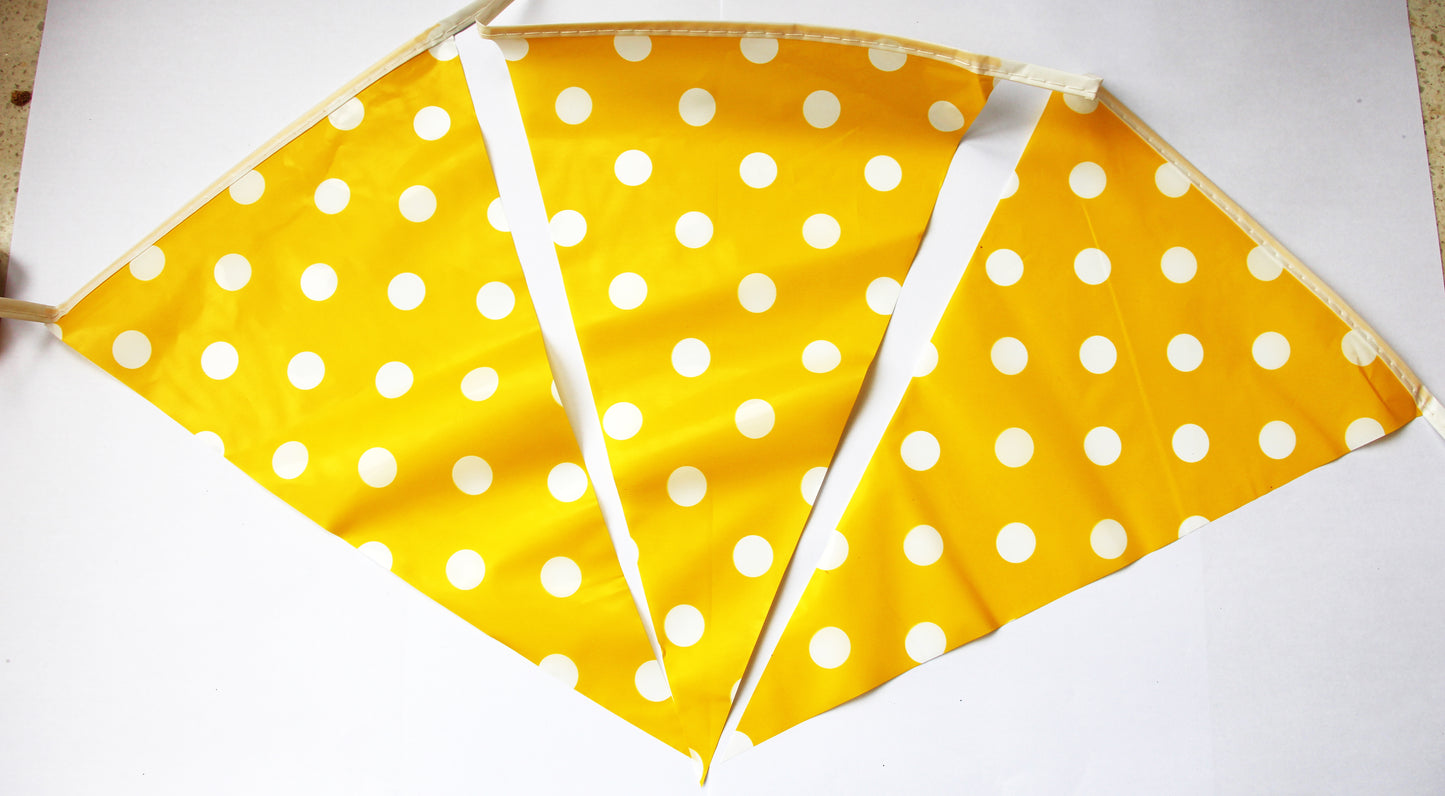 Bunting Flag W/Dot, 28cm/flat 5m length